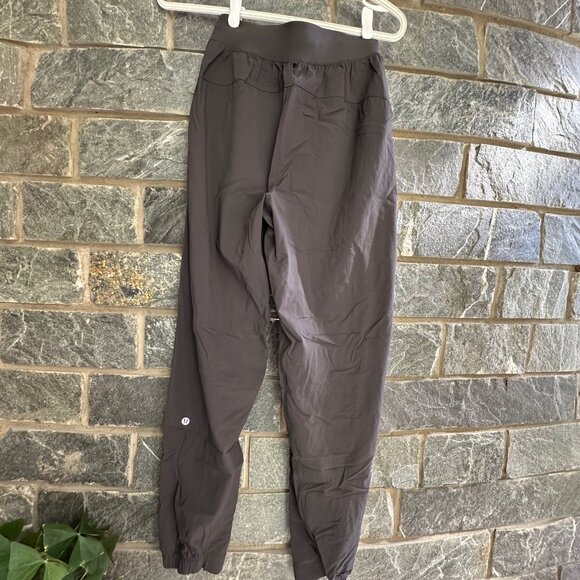 Lululemon License to Train Jogger - Picture 6 of 6